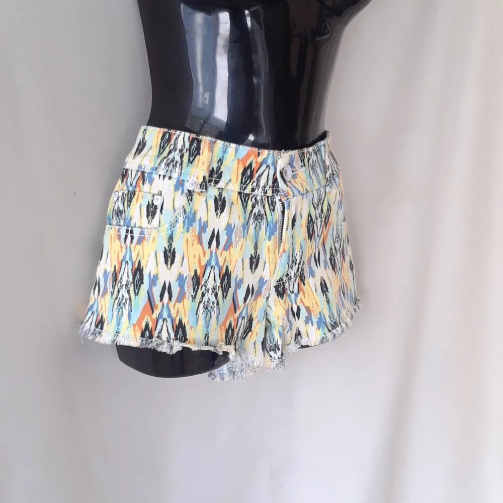 Dollhouse Multicolored Frayed Denim Short Shorts